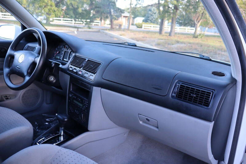 2000 Volkswagen Golf GLS