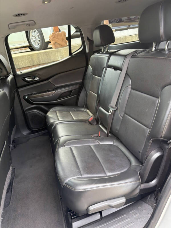 2020 GMC Acadia SLT