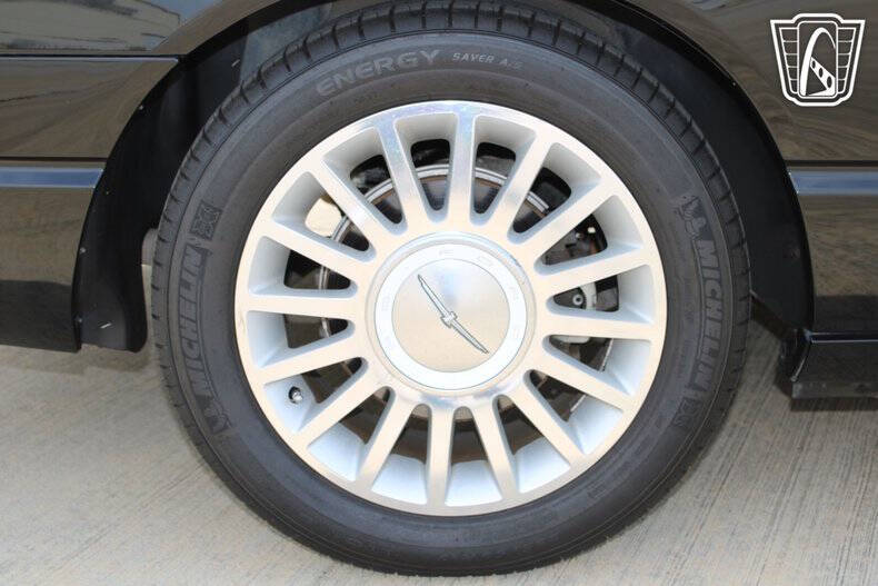 2004 Ford Thunderbird Deluxe