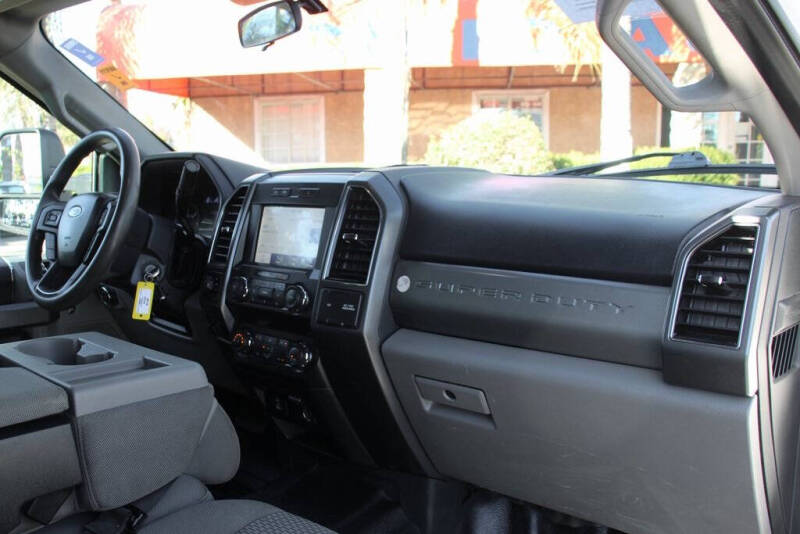 2022 Ford F-350 Super Duty XLT