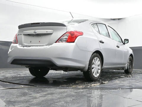 2019 Nissan Versa S Plus
