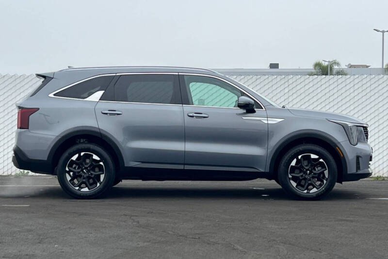 2024 Kia Sorento S