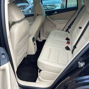 2017 Volkswagen Tiguan 2.0T Wolfsburg Edition 4Motion