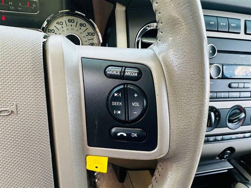 2011 Ford Expedition XLT