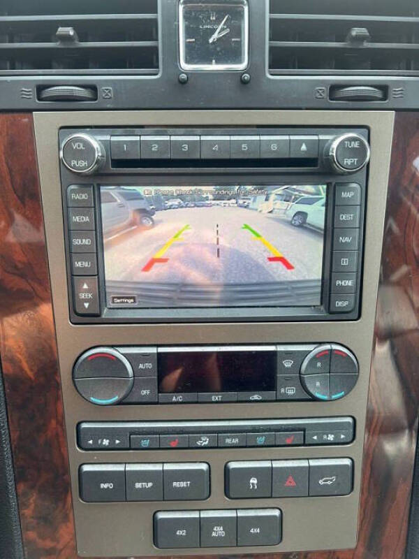 2011 Lincoln Navigator