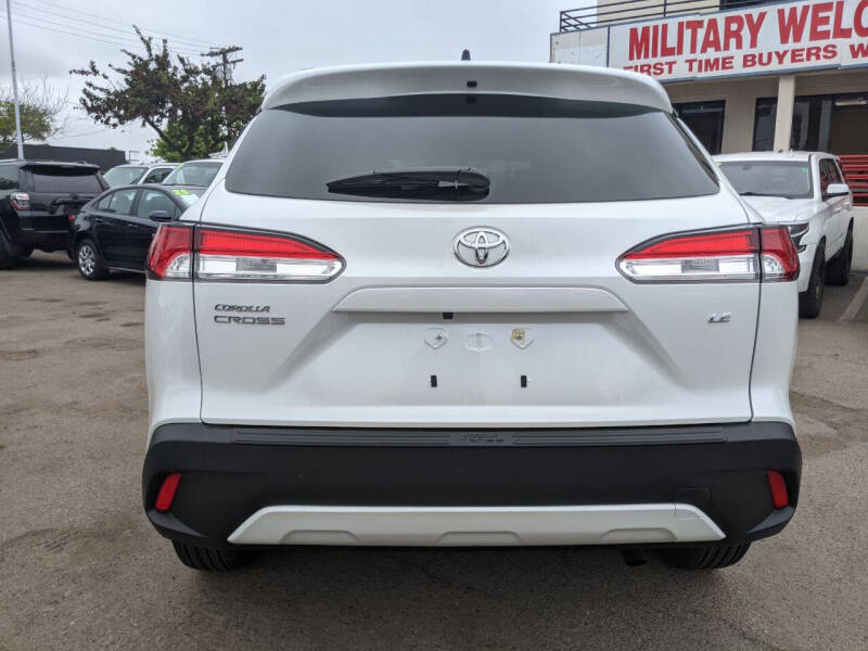 2025 Toyota Corolla Cross LE