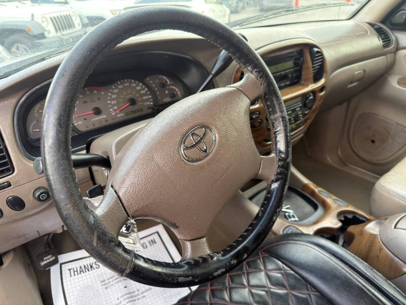 2003 Toyota Sequoia SR5