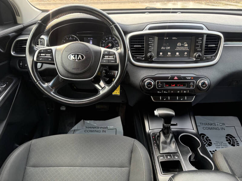 2020 Kia Sorento LX