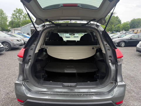 2017 Nissan Rogue SV