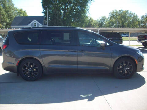 2020 Chrysler Pacifica Touring L Plus