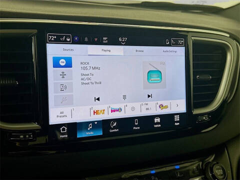 2026 Chrysler Voyager LX