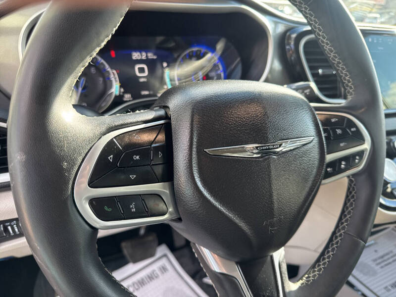 2024 Chrysler Pacifica Touring L