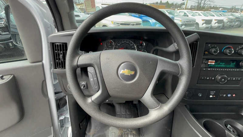 2025 Chevrolet Express 2500