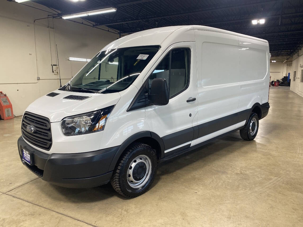 2017 Ford Transit 250 3dr LWB Medium Roof Cargo Van w/Sliding Passenger Side Door's photo