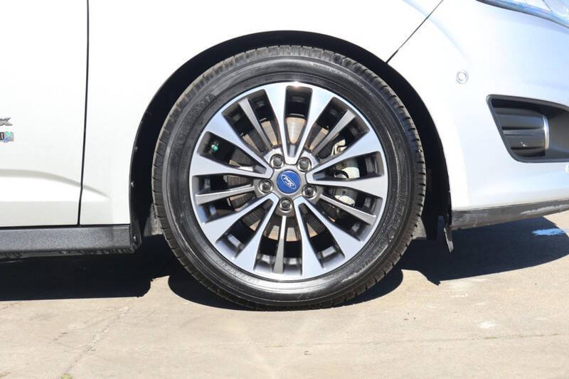 2017 Ford C-MAX Energi Titanium