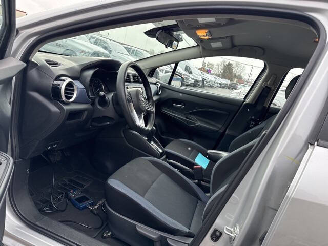 2023 Nissan Versa SV