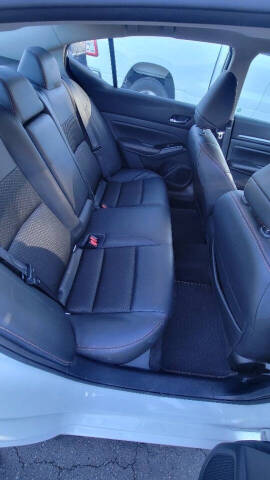 2024 Nissan Altima 2.5 SR