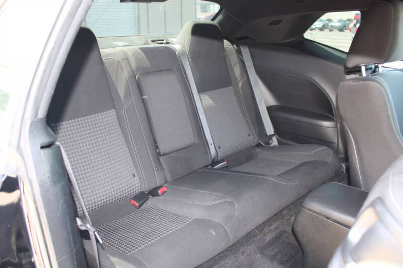 2017 Dodge Challenger SXT