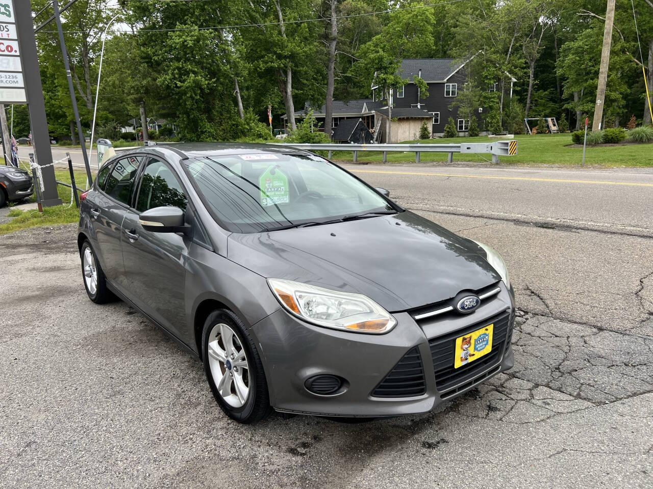 Gray 2013 Ford Focus SE SE 4dr Hatchback 2