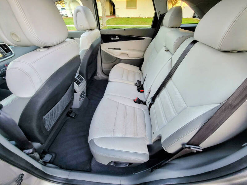 2016 Kia Sorento SX V6