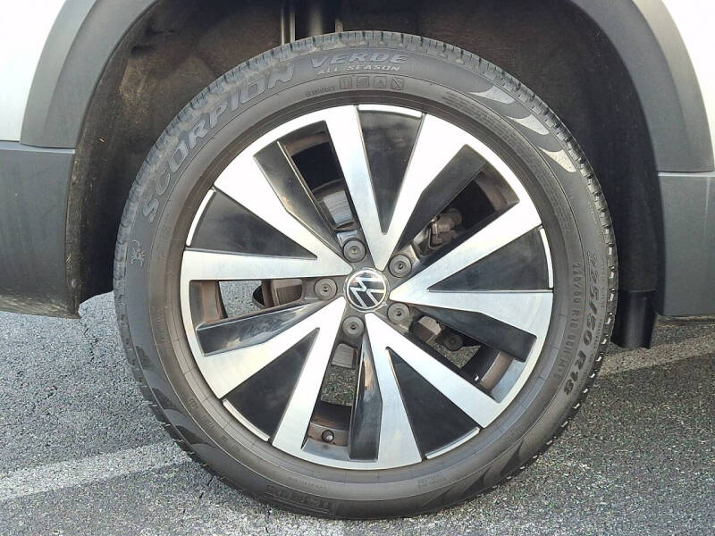 2022 Volkswagen Taos SE 4Motion