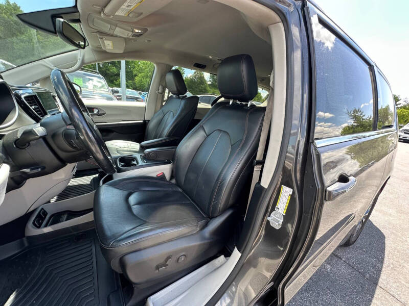 2020 Chrysler Pacifica Touring L Plus