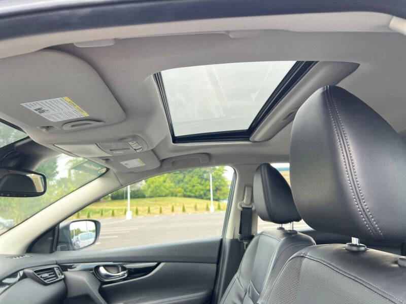 2022 Nissan Rogue Sport SL