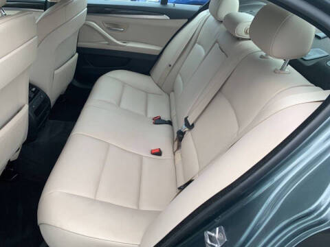 2012 BMW 5 Series 528i