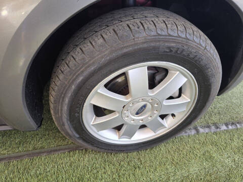 2005 Ford Freestyle SE