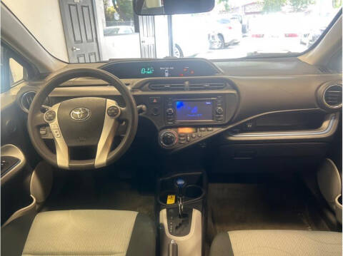 2013 Toyota Prius c Three