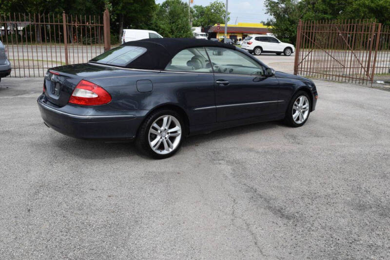 2008 Mercedes-Benz CLK-Class CLK350 photo 3