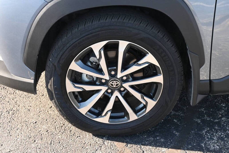 2024 Toyota Corolla Cross XLE
