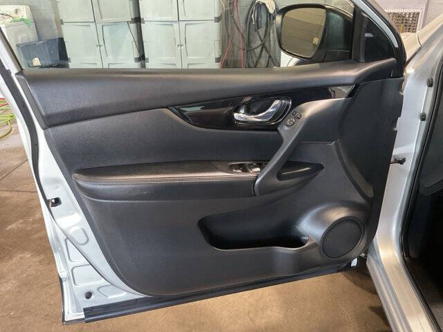 2021 Nissan Rogue Sport SV