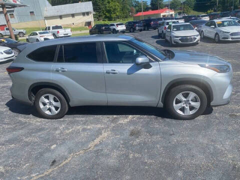 2023 Toyota Highlander LE