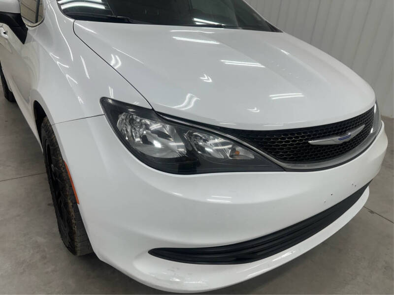 2020 Chrysler Voyager LXi