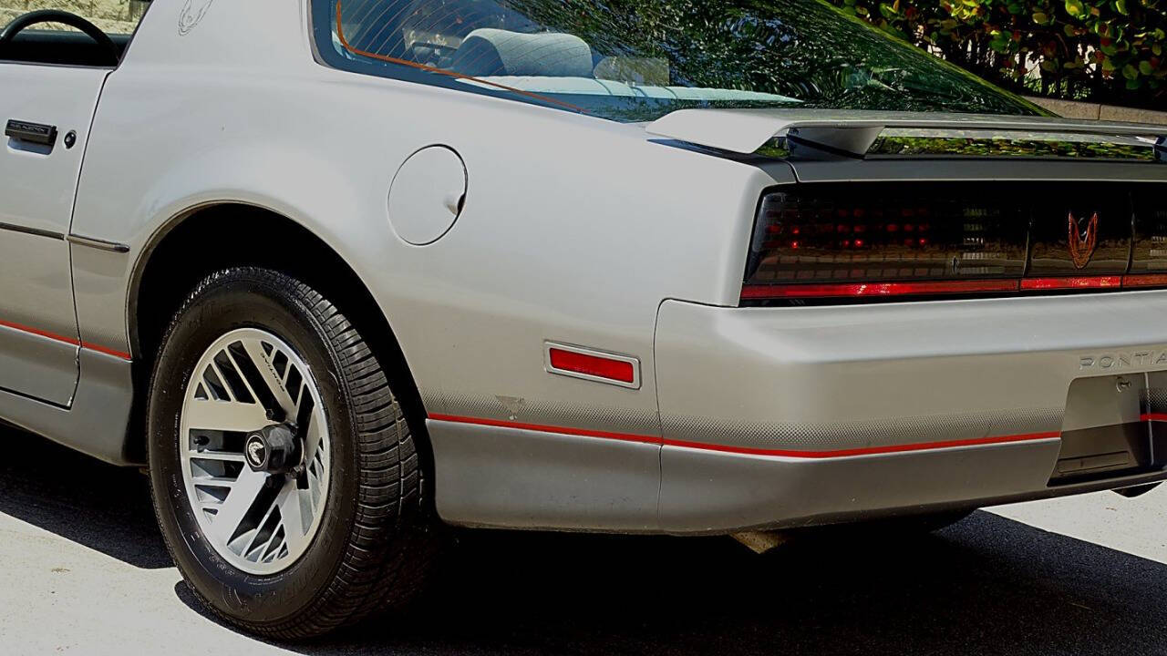 1985 Pontiac Firebird 30