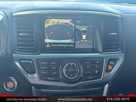 2020 Nissan Pathfinder SL