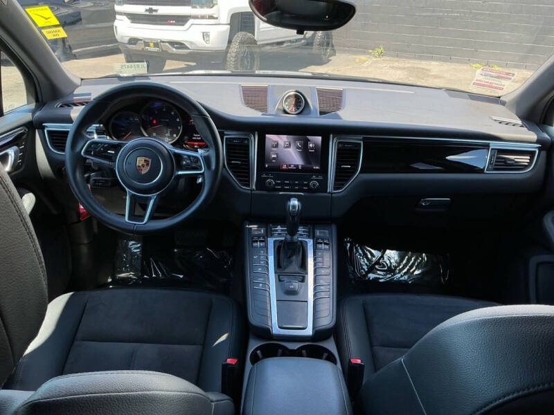 2018 Porsche Macan