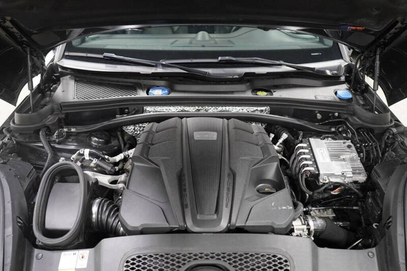 2023 Porsche Macan S