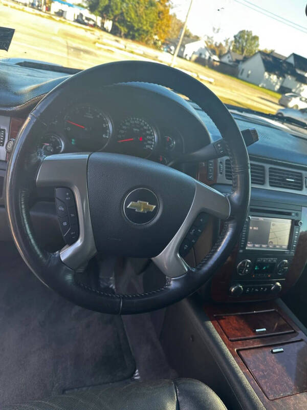 2014 Chevrolet Suburban LTZ