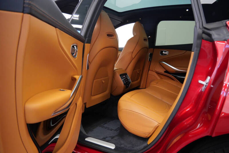 2023 Aston Martin DBX 707