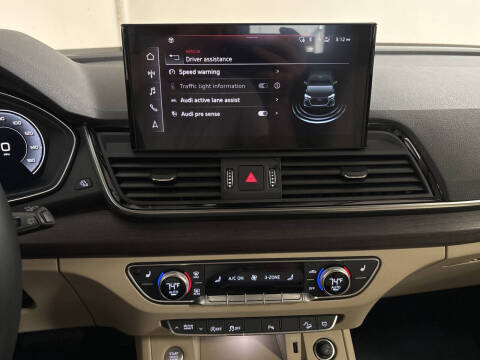 2022 Audi Q5 quattro Premium Plus 40 TFSI
