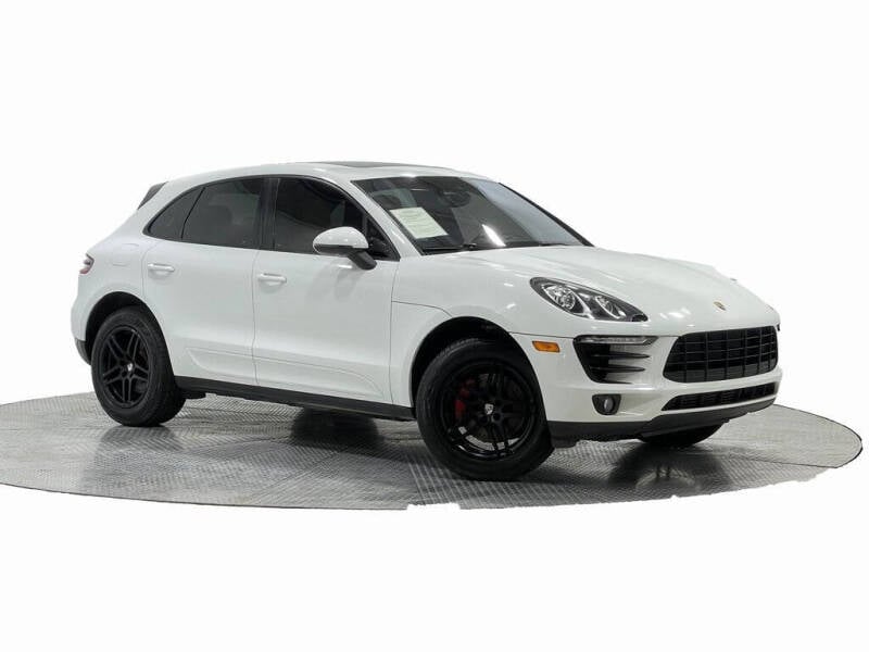 2018 Porsche Macan for sale at INDY AUTO MAN in Indianapolis IN