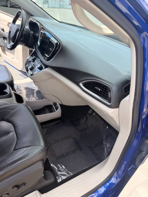 2018 Chrysler Pacifica Touring L Plus