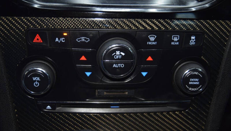 2013 Chrysler 300 SRT8