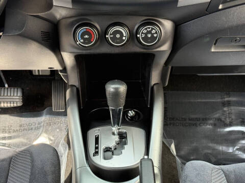 2010 Mitsubishi Outlander ES