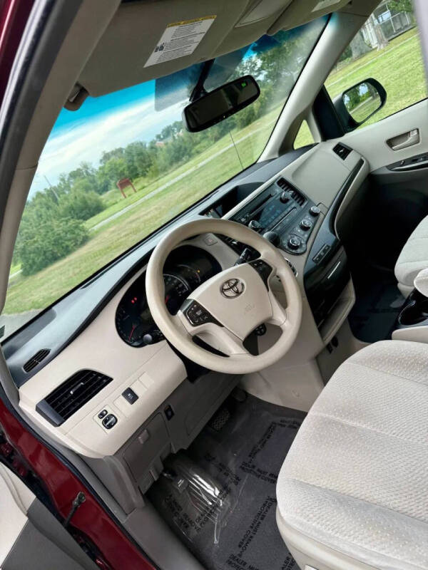 2011 Toyota Sienna