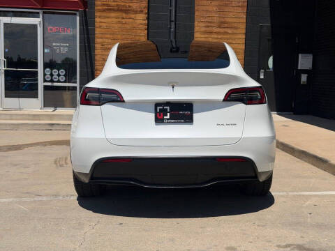 2023 Tesla Model Y Long Range