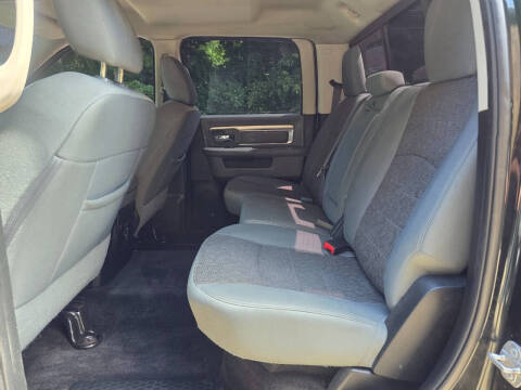 2017 RAM 1500 SLT