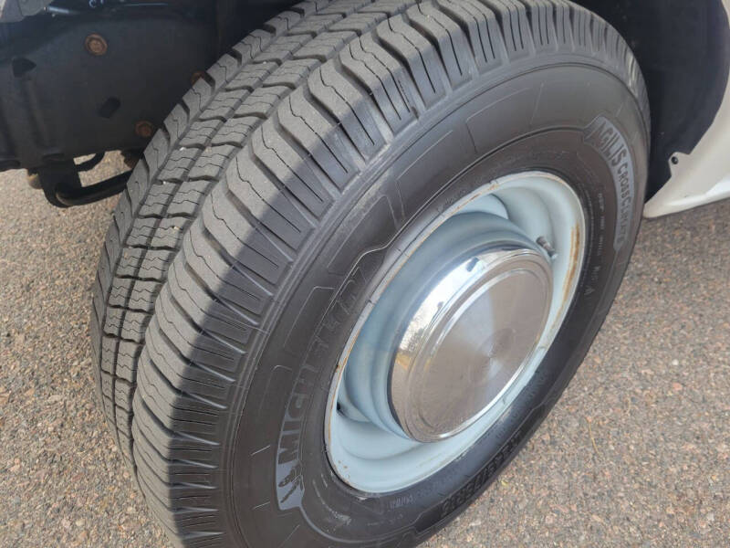 2005 Ford E-Series E-250